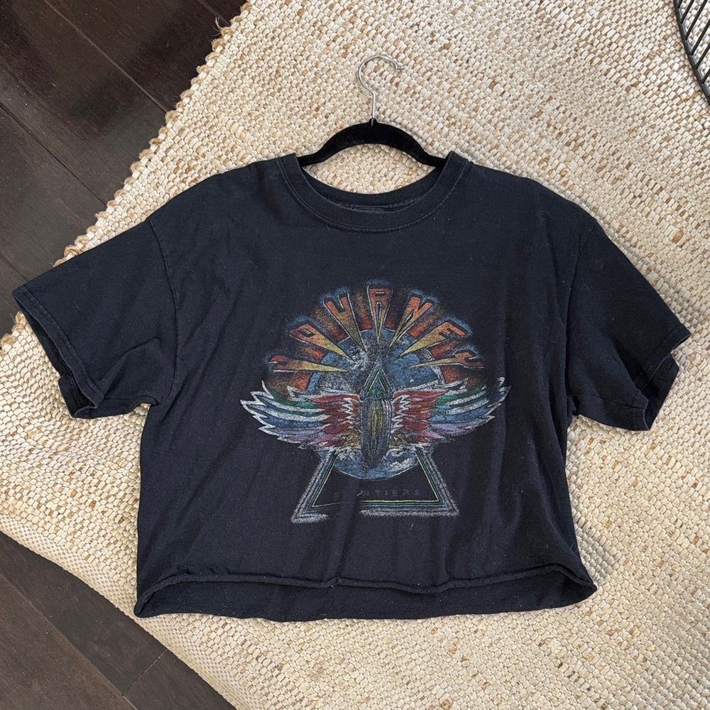 Journey Graphic Crop Tee | Size M